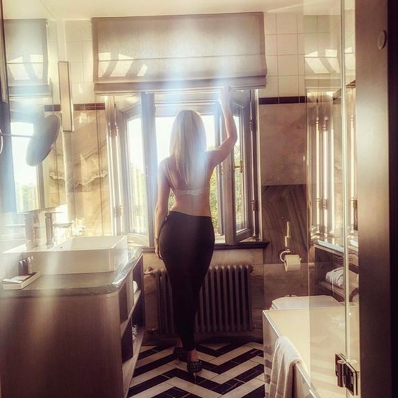 Meet your Posher, DB - Picture 7 of 9